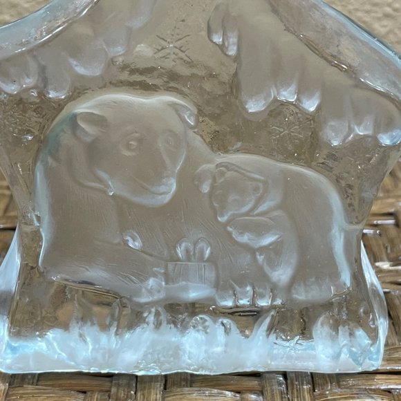 Set Of Two Crystal Polar  Bear And Cubs Sculpture Home Decor - Picture 3 of 15